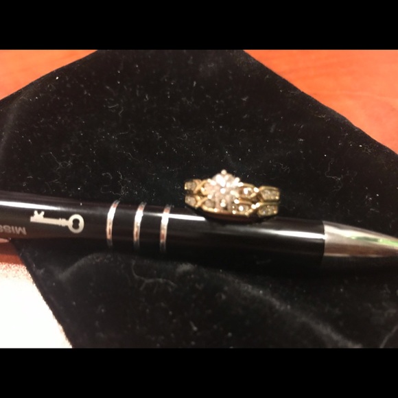 Diamond Bridal Set - Picture 3 of 7